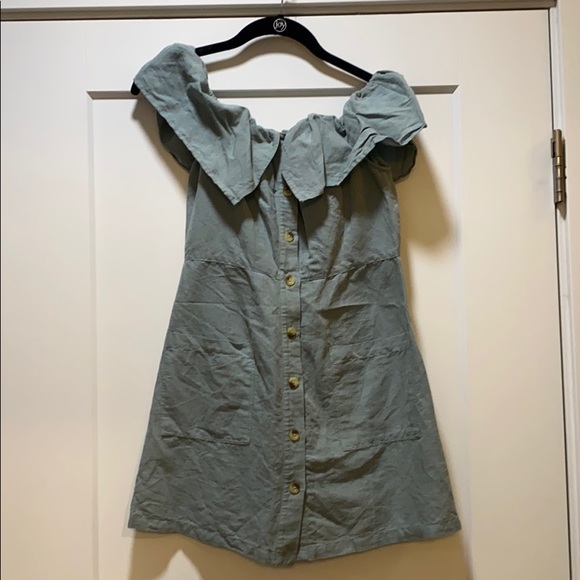 Topshop Dresses & Skirts - Topshop off the shoulder mini dress
